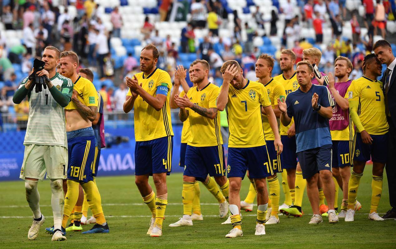 半岛体育官网入口-欧国联比赛季前热身赛打响，球员状态参差不齐的简单介绍